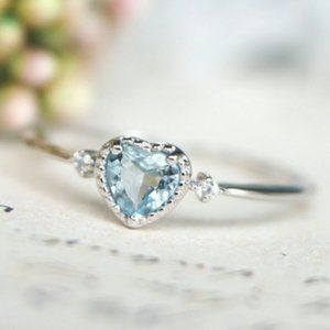 Ladies navy blue heart colored treasure ring